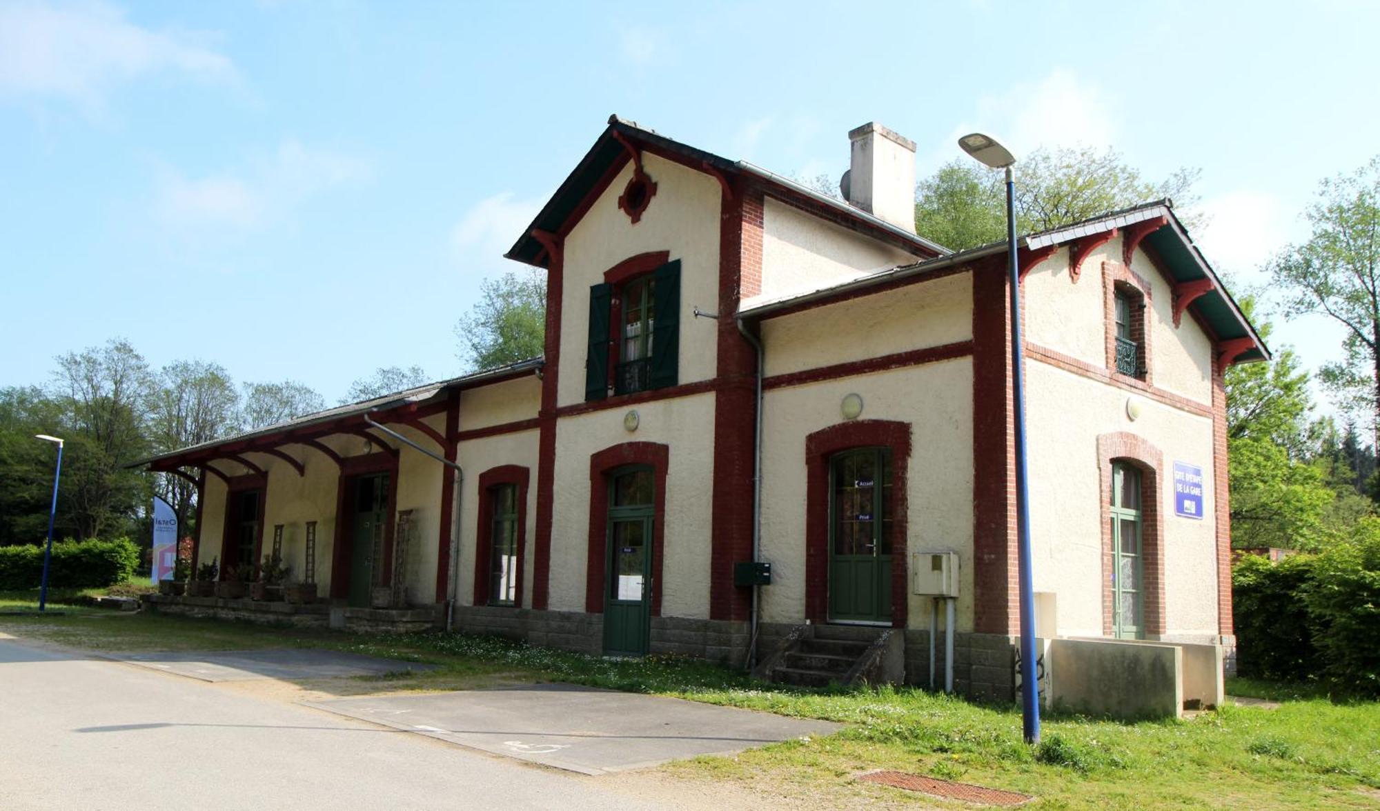 Ostal Scrignac - Gite D'Etape De La Gare Exterior photo